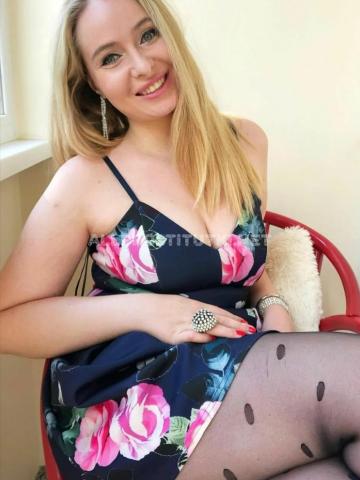 Мила Сексуальная Студентка фото 2